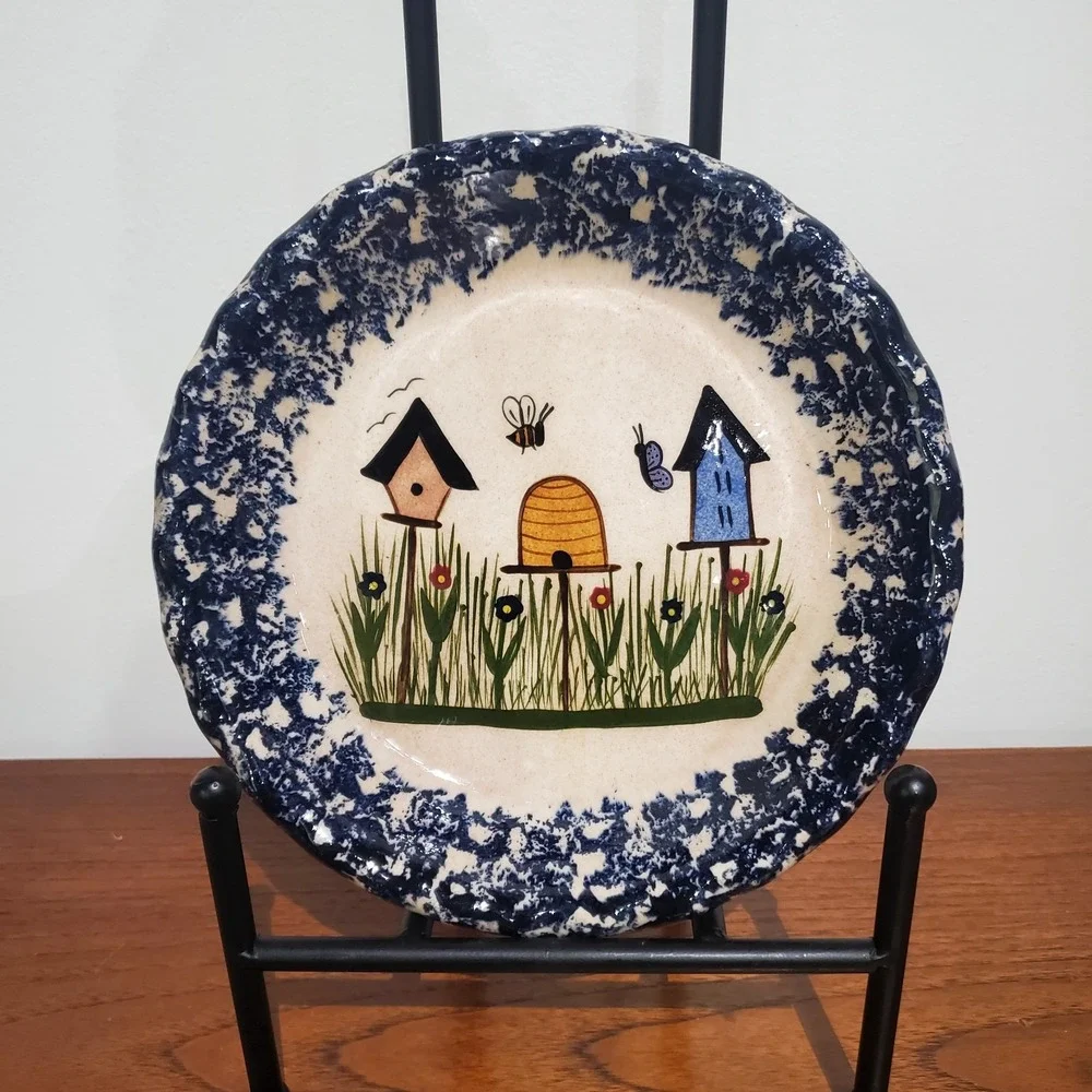 Spatterware pottery blue‎ and white pie plate w/ birdhouse nature motif